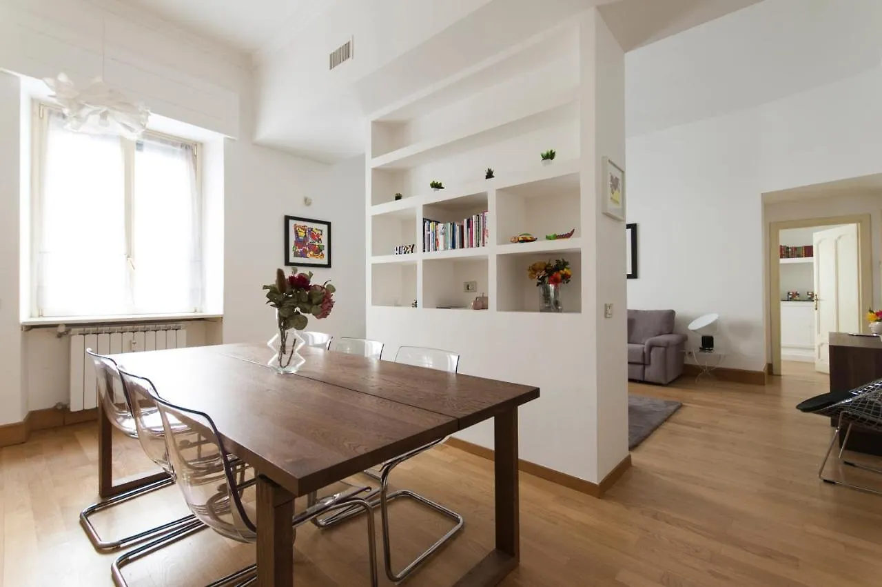 Youhosty - Dei Piatti 3 Apartment Milan 0*,