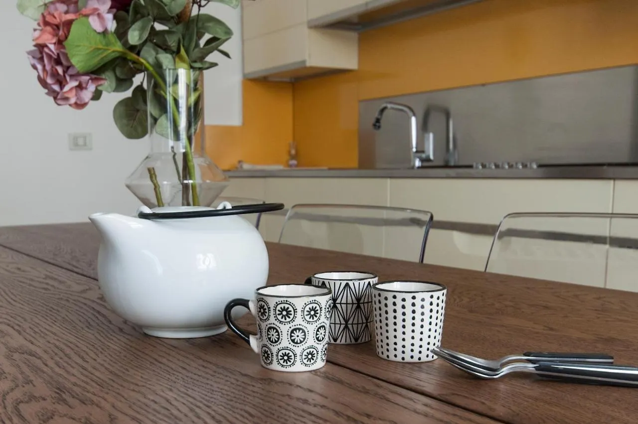 Youhosty - Dei Piatti 3 Apartment Milan Italy