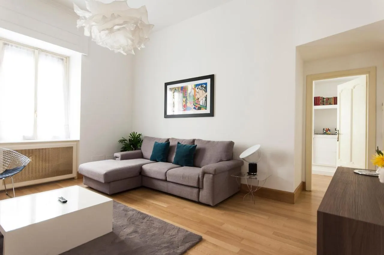 Youhosty - Dei Piatti 3 Apartment Milan