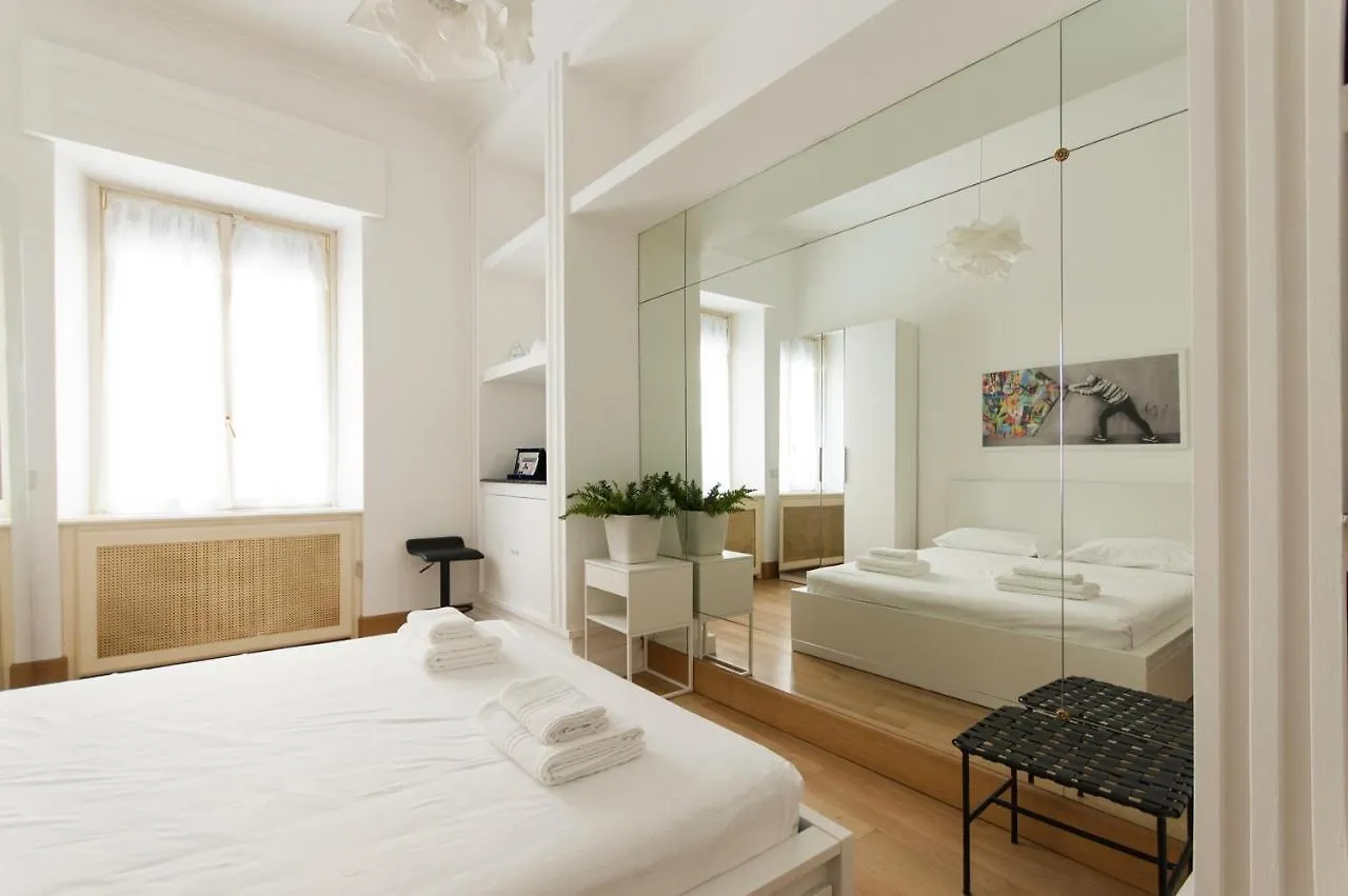Youhosty - Dei Piatti 3 Apartment Milan 0*,  Italy