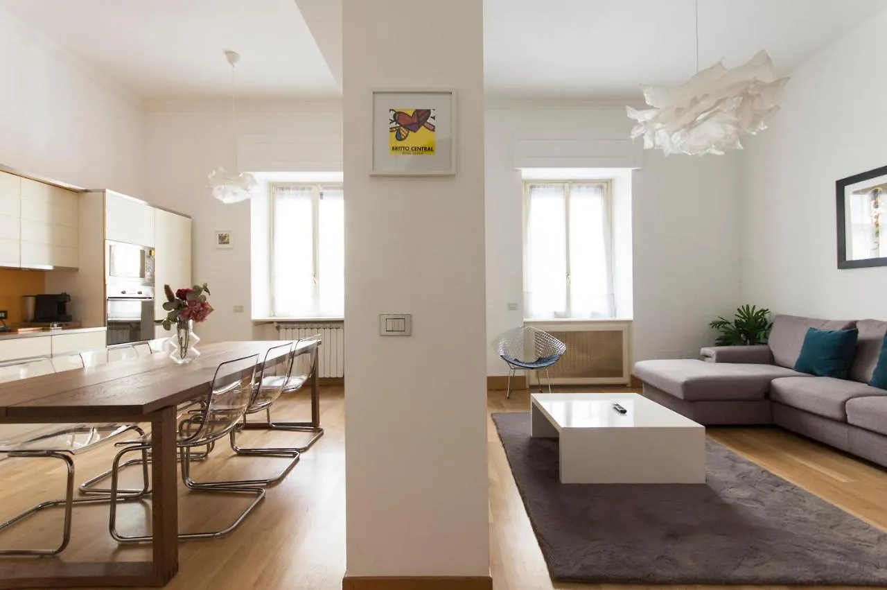 Youhosty - Dei Piatti 3 Apartment Milan Italy